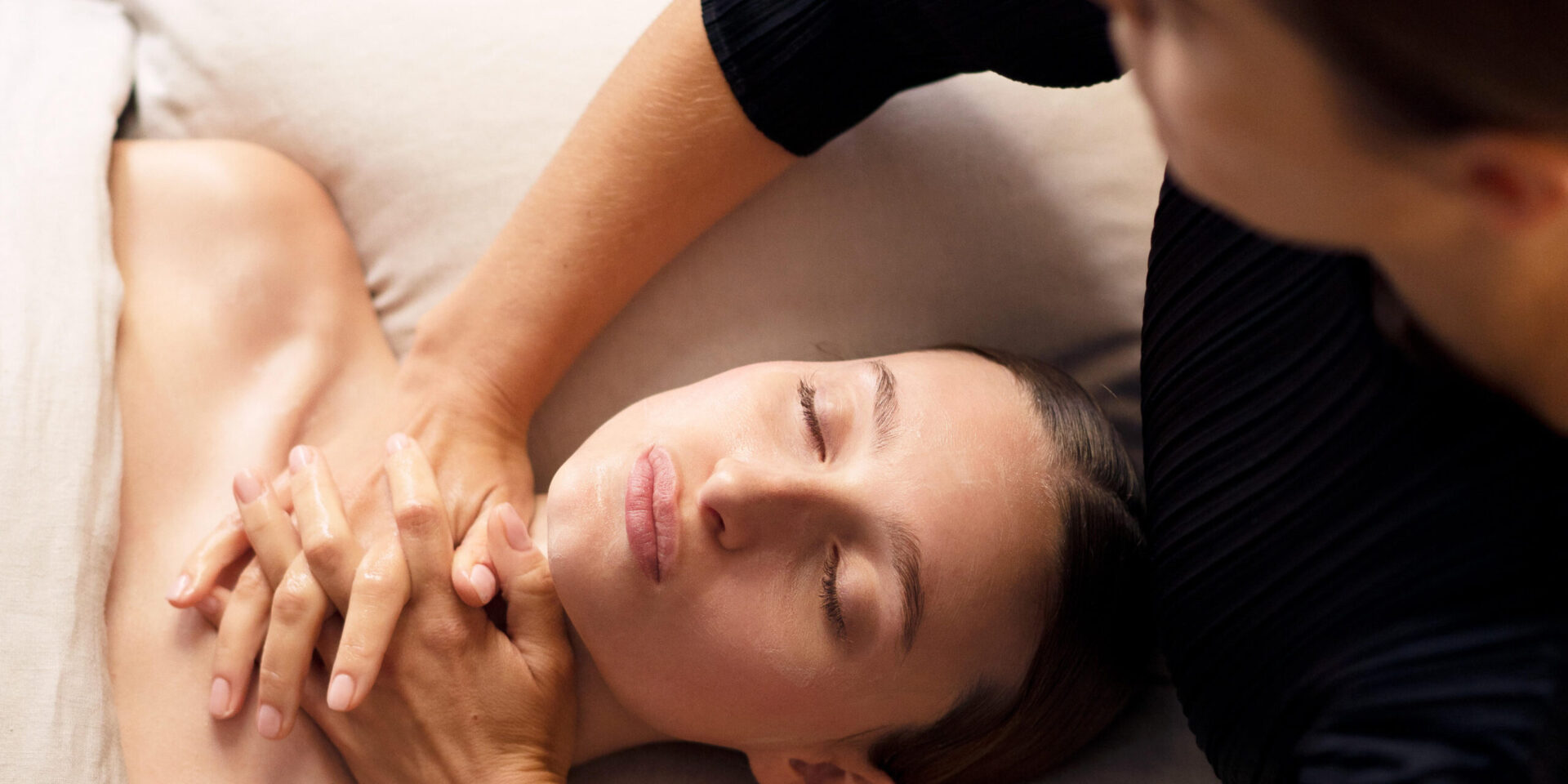 The RATIONALE PhotoGenic Resilience Facial - by Dermal Therapist Bron